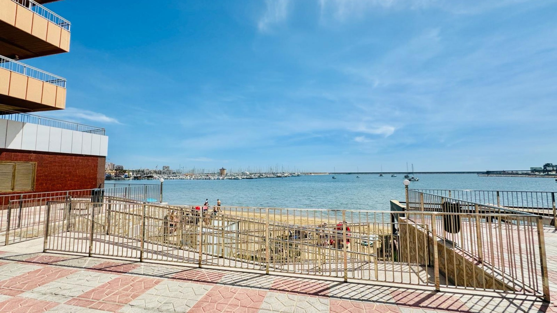Herverkoop - Apartement Flat -
Torrevieja - Playa del Acequión