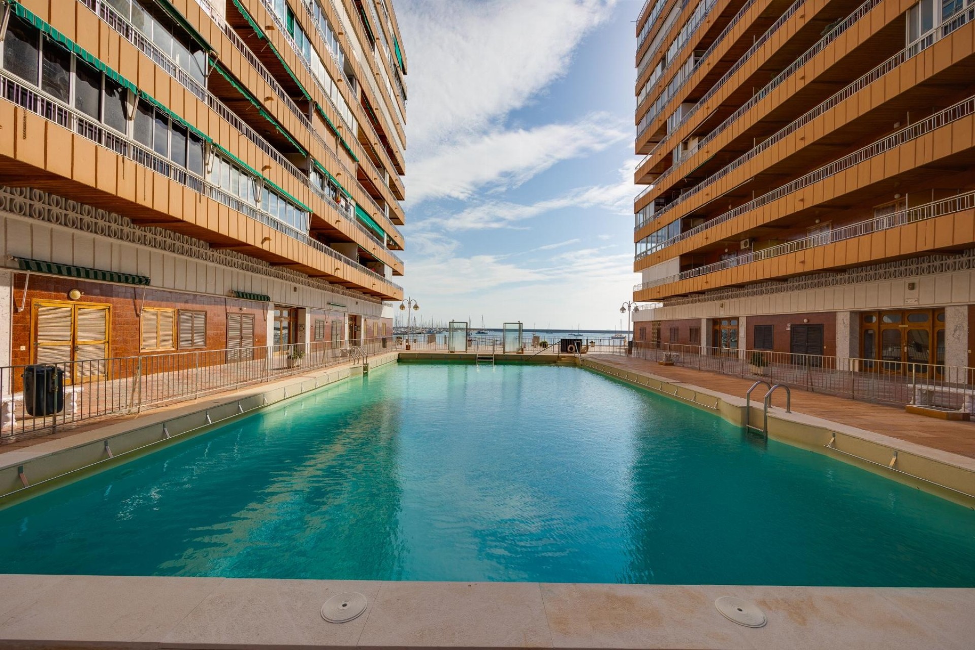 Herverkoop - Apartement Flat -
Torrevieja - Playa del Acequión
