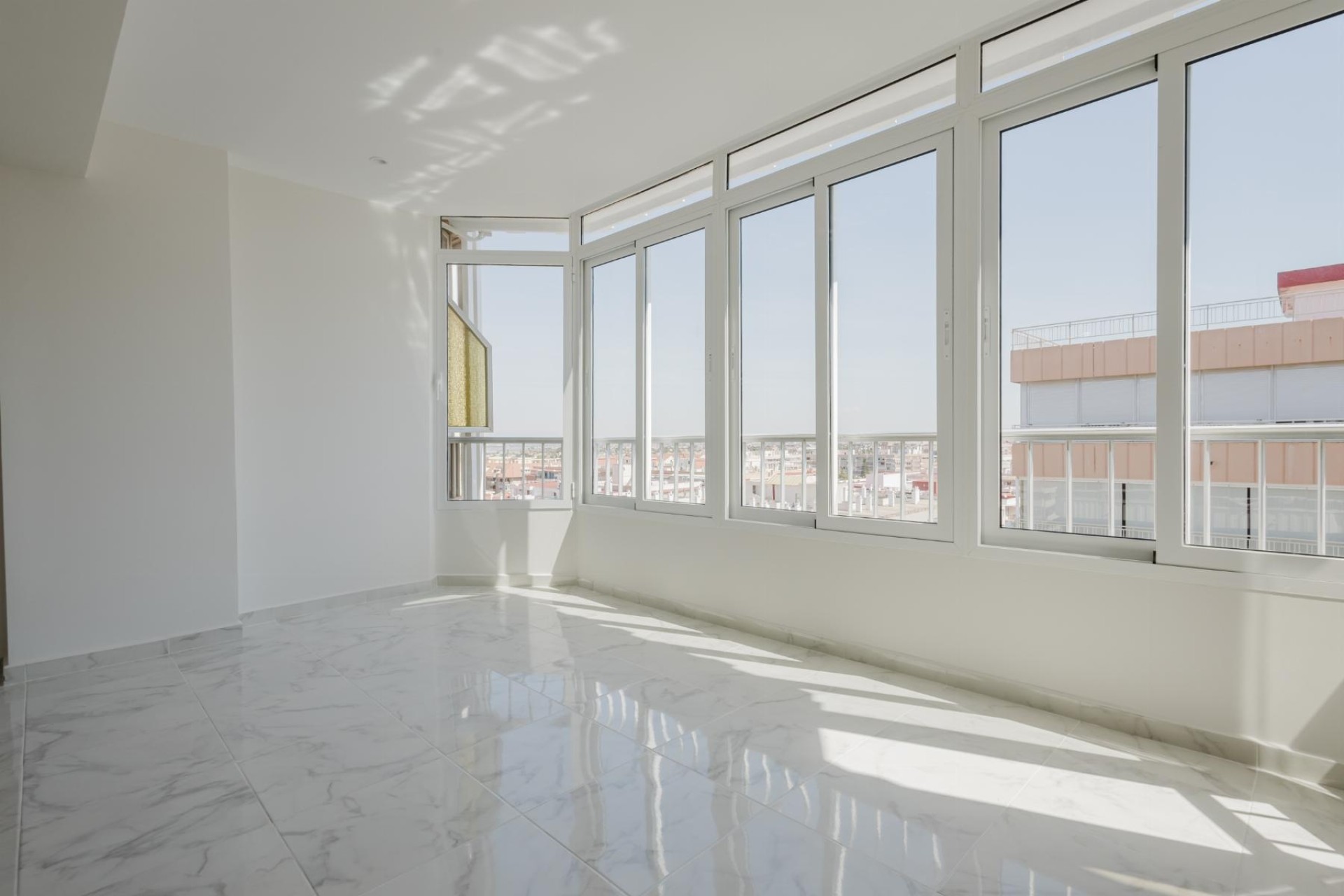 Herverkoop - Apartement Flat -
Torrevieja - Playa del Acequión