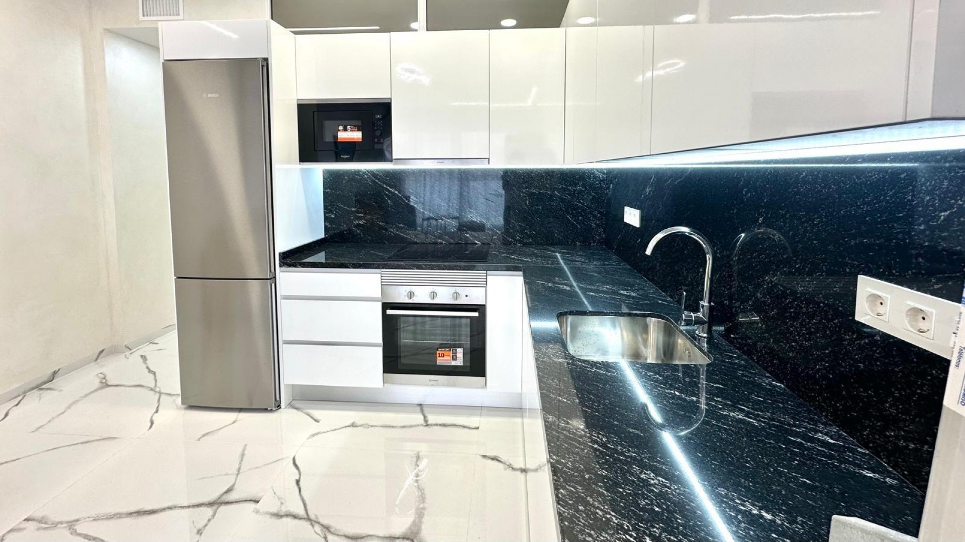 Herverkoop - Apartement Flat -
Torrevieja - Playa del cura