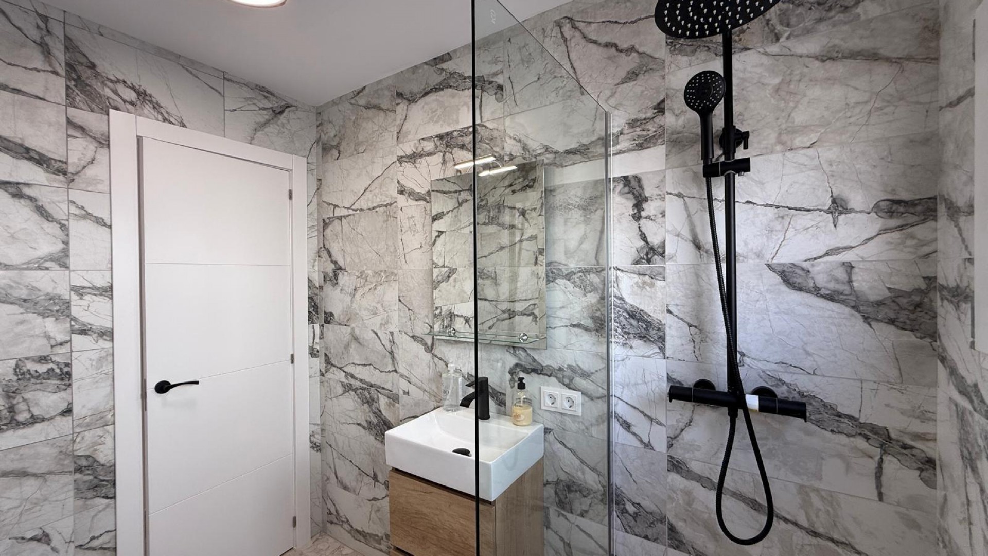 Herverkoop - Apartement Flat -
Torrevieja - Playa del Cura