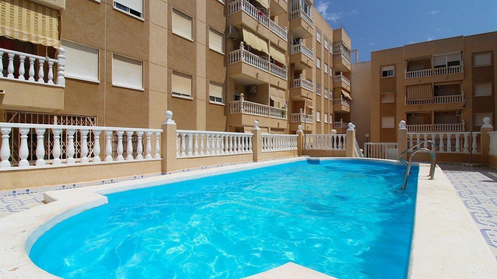 Herverkoop - Apartement Flat -
Torrevieja - Playa del Cura