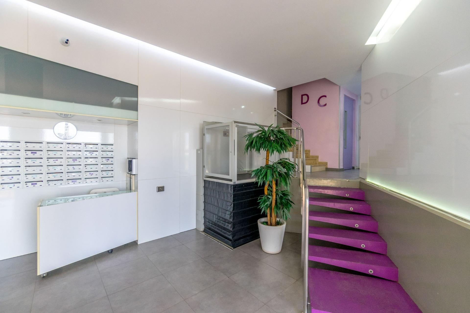 Herverkoop - Apartement Flat -
Torrevieja - Playa del Cura