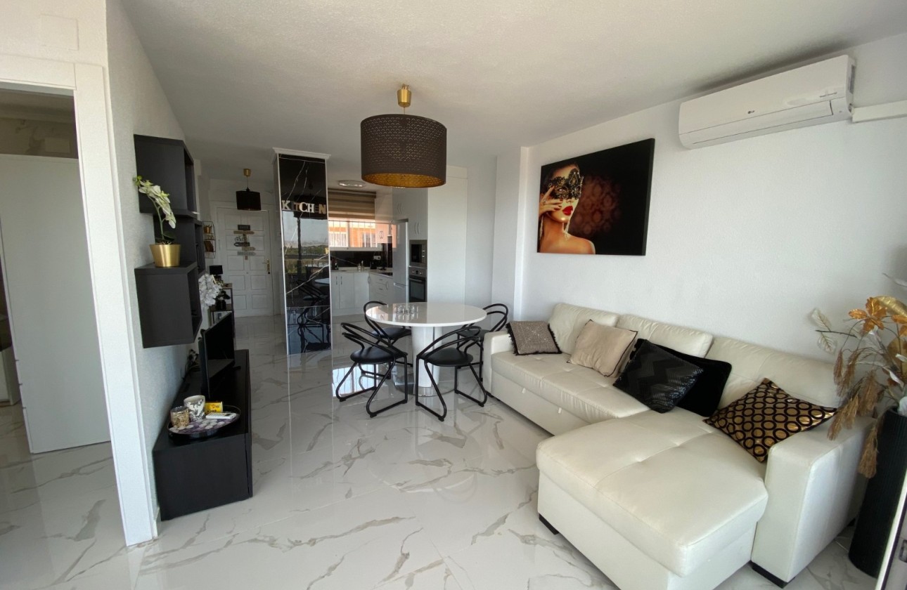 Herverkoop - Apartement Flat -
Torrevieja - Punta Prima