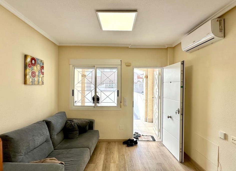 Herverkoop - Apartement Flat -
Torrevieja - Torreblanca