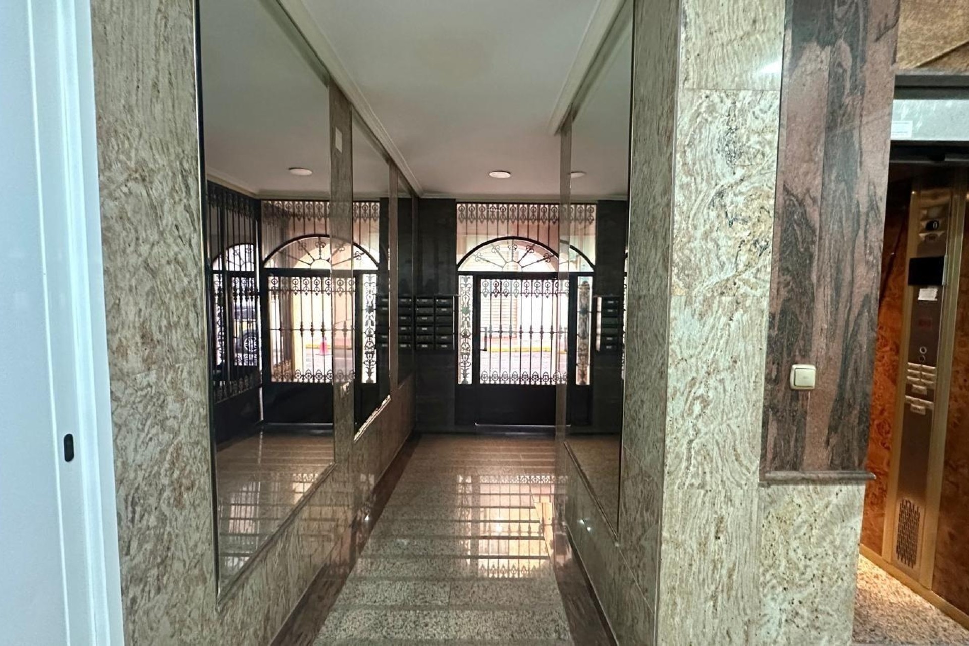 Herverkoop - Apartement Flat -
Torrevieja - torrevieja