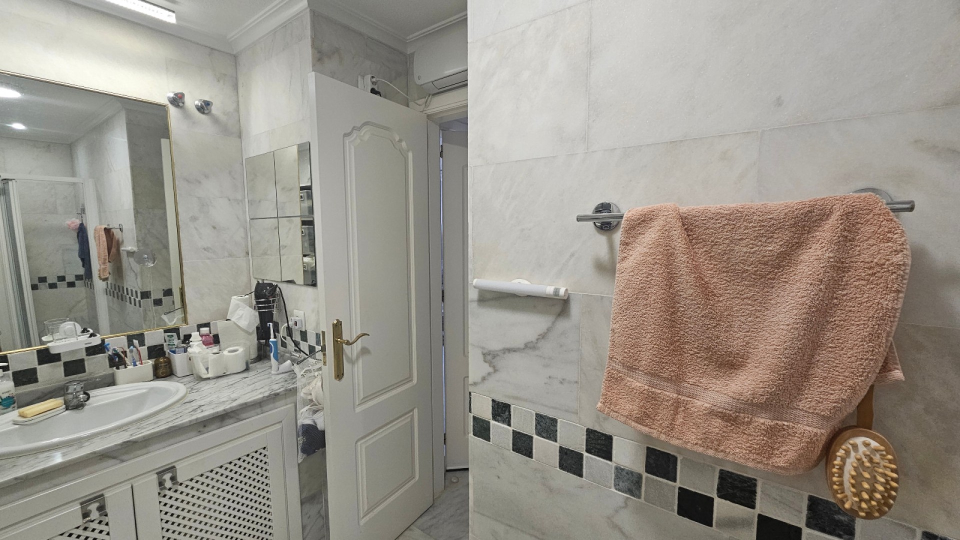 Herverkoop - Apartement Flat -
Villamartín - PAU 8