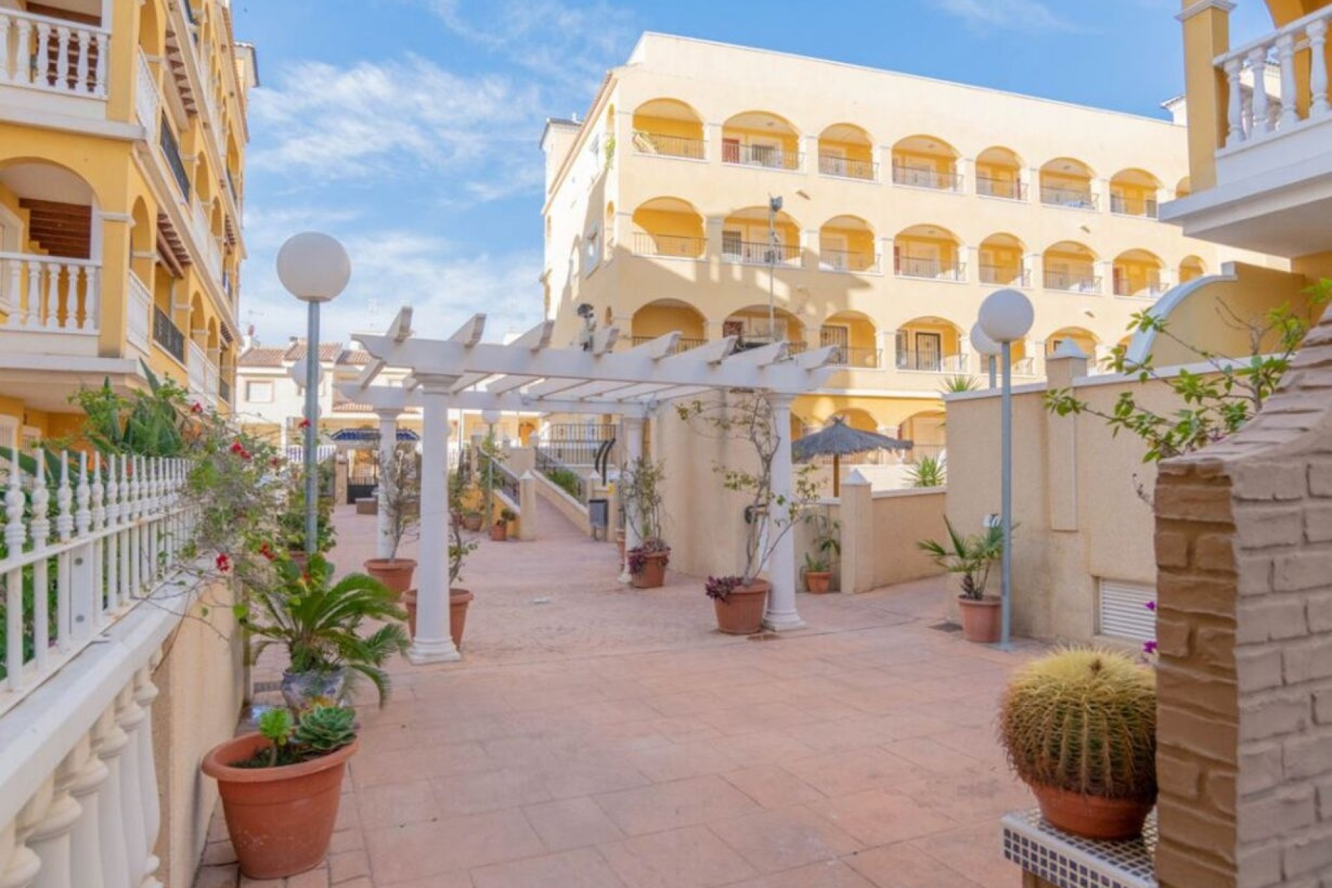 Herverkoop - Appartement / Flat -
Algorfa