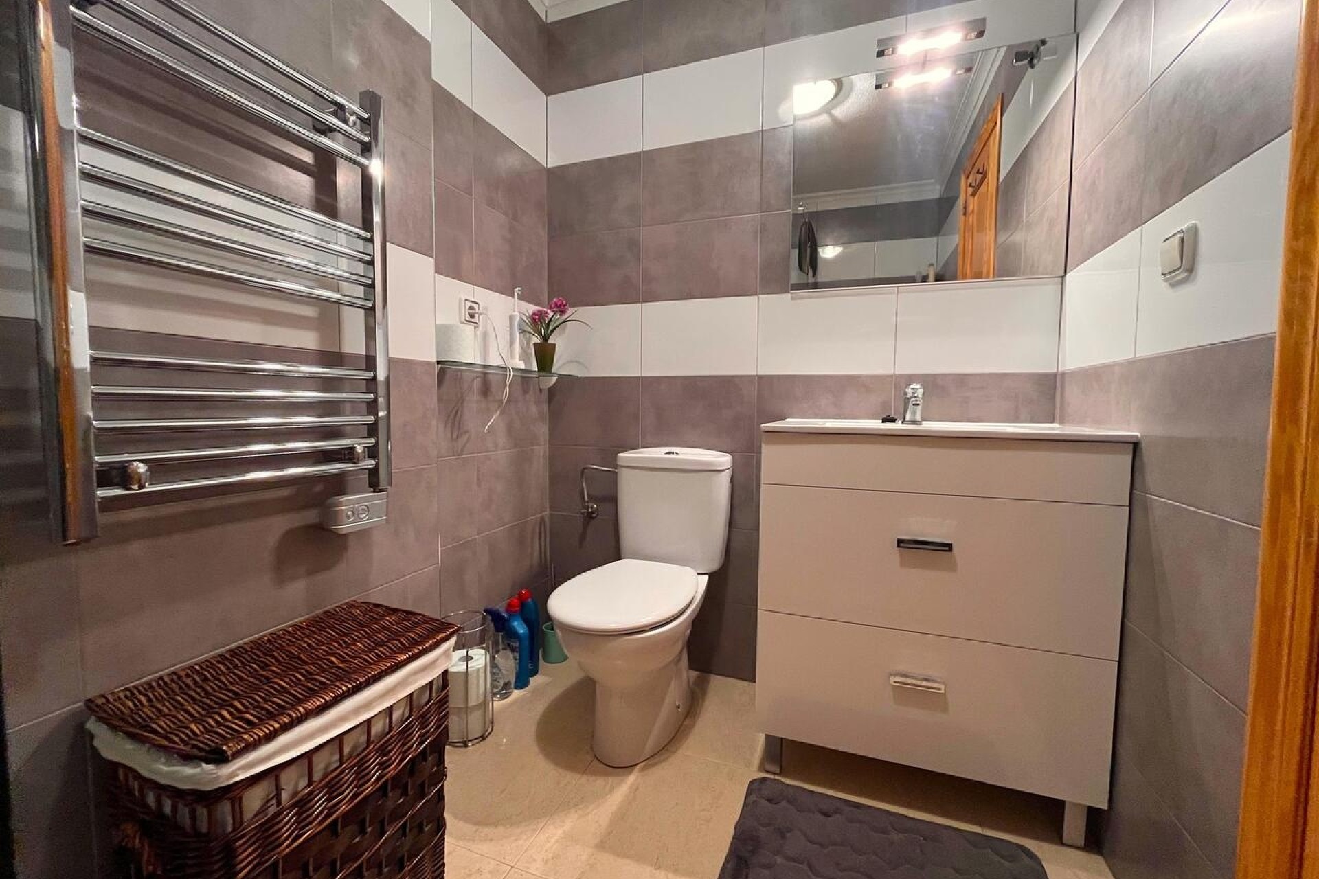 Herverkoop - Appartement / Flat -
Algorfa