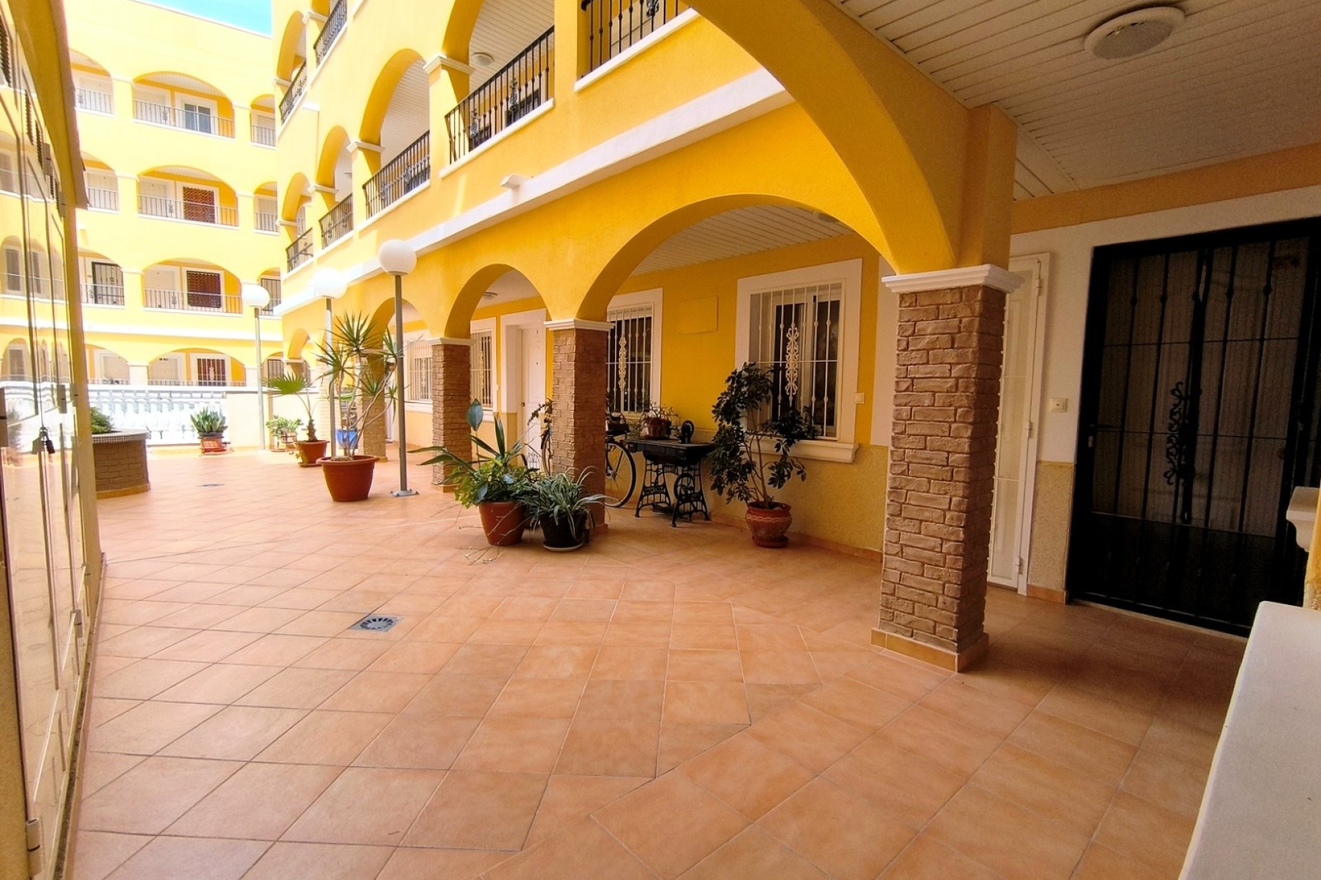 Herverkoop - Appartement / Flat -
Algorfa