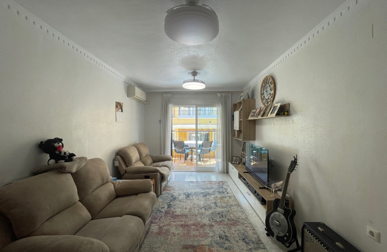 Herverkoop - Appartement / Flat -
Algorfa