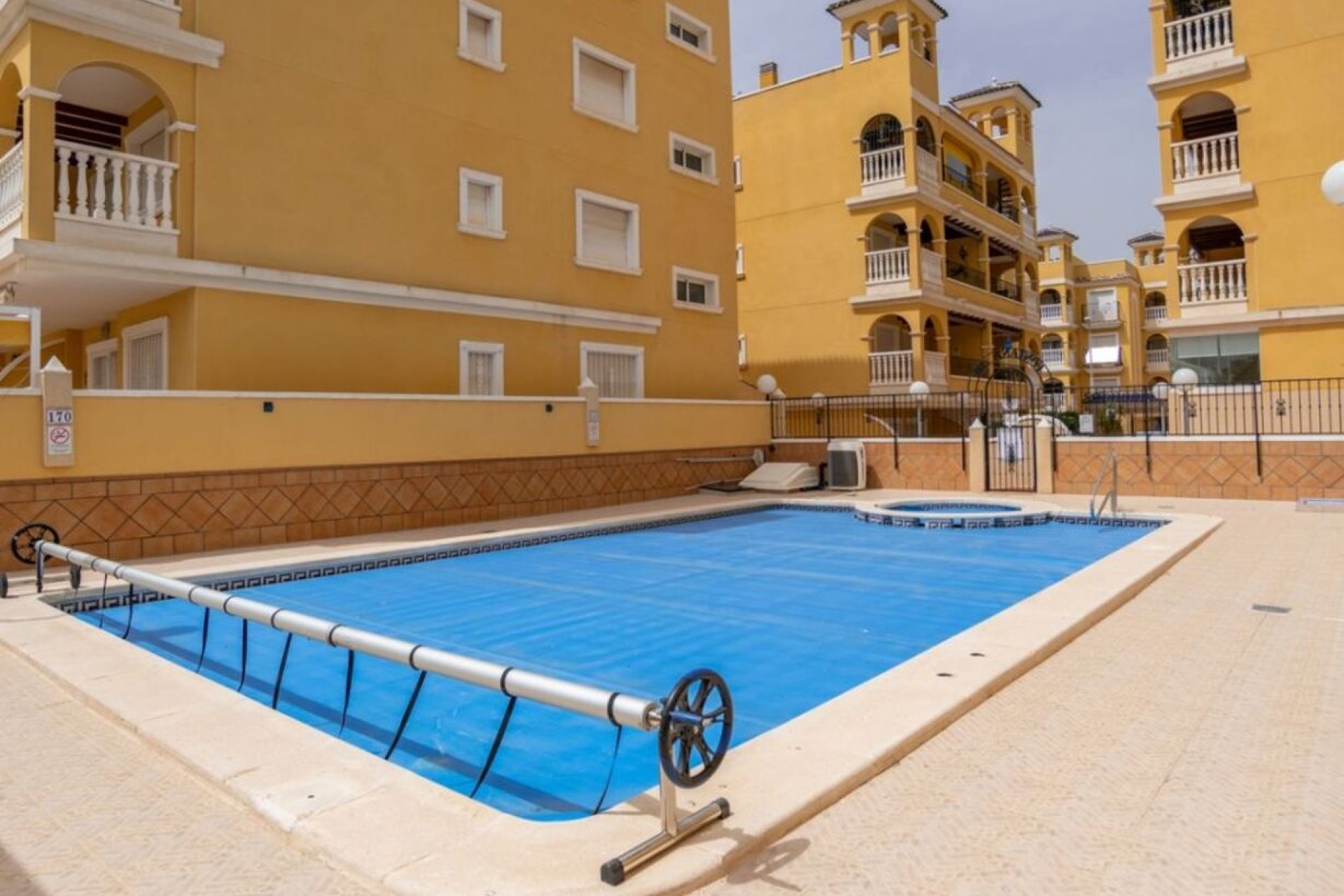 Herverkoop - Appartement / Flat -
Algorfa