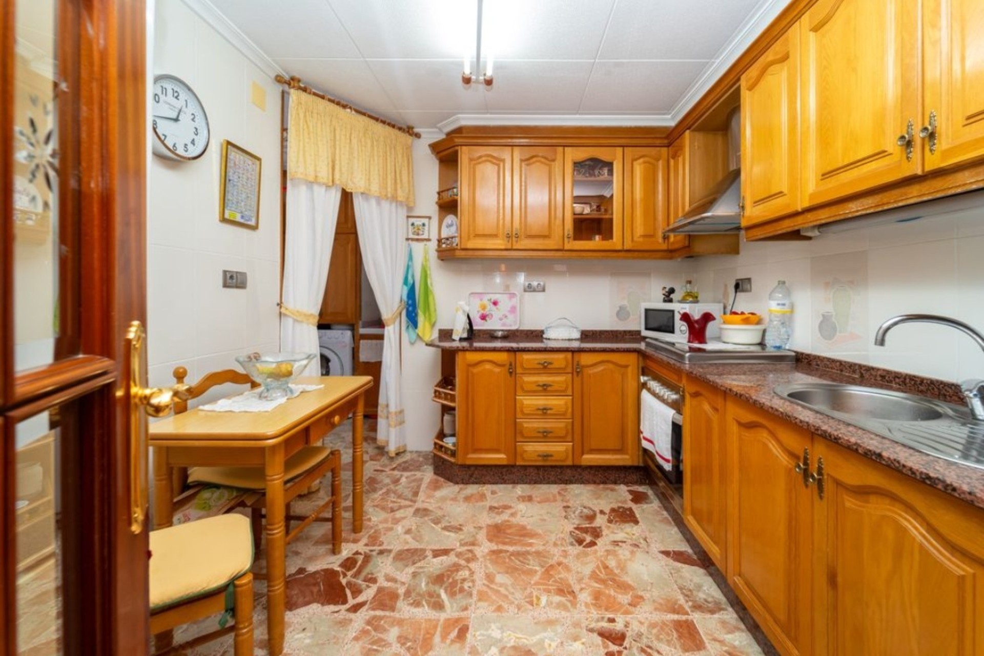 Herverkoop - Appartement / Flat -
Alicante