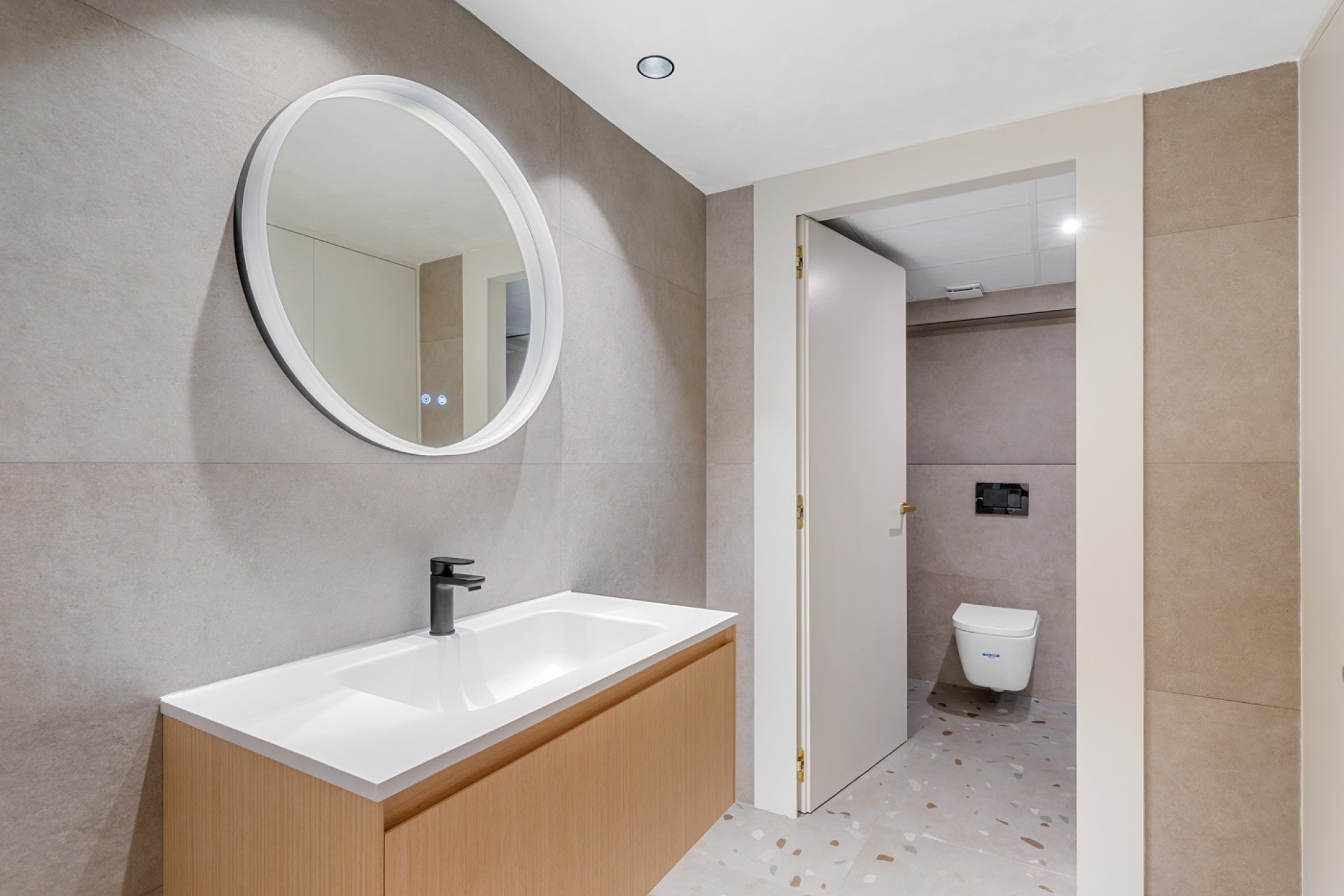 Herverkoop - Appartement / Flat -
Alicante