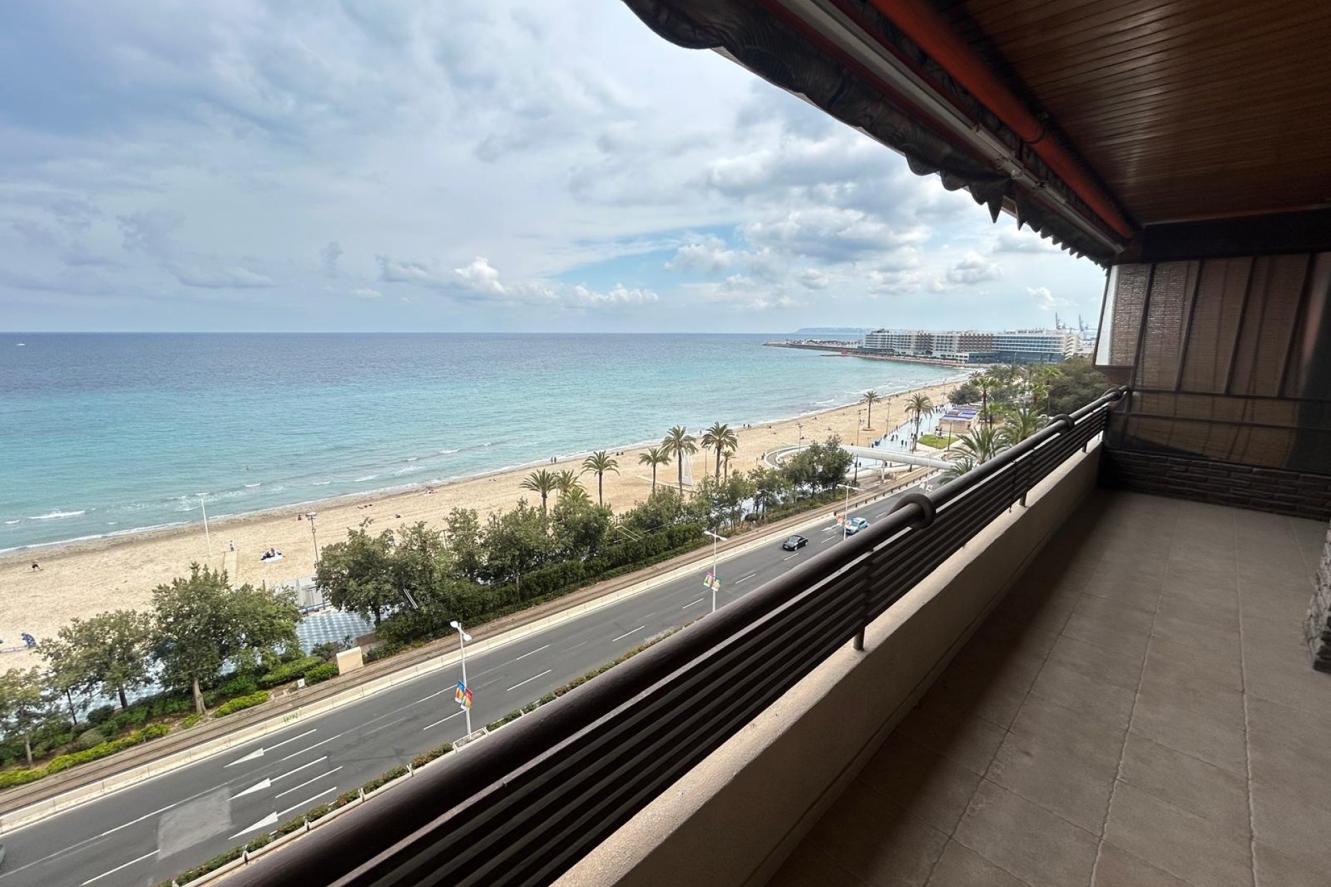 Herverkoop - Appartement / Flat -
Alicante