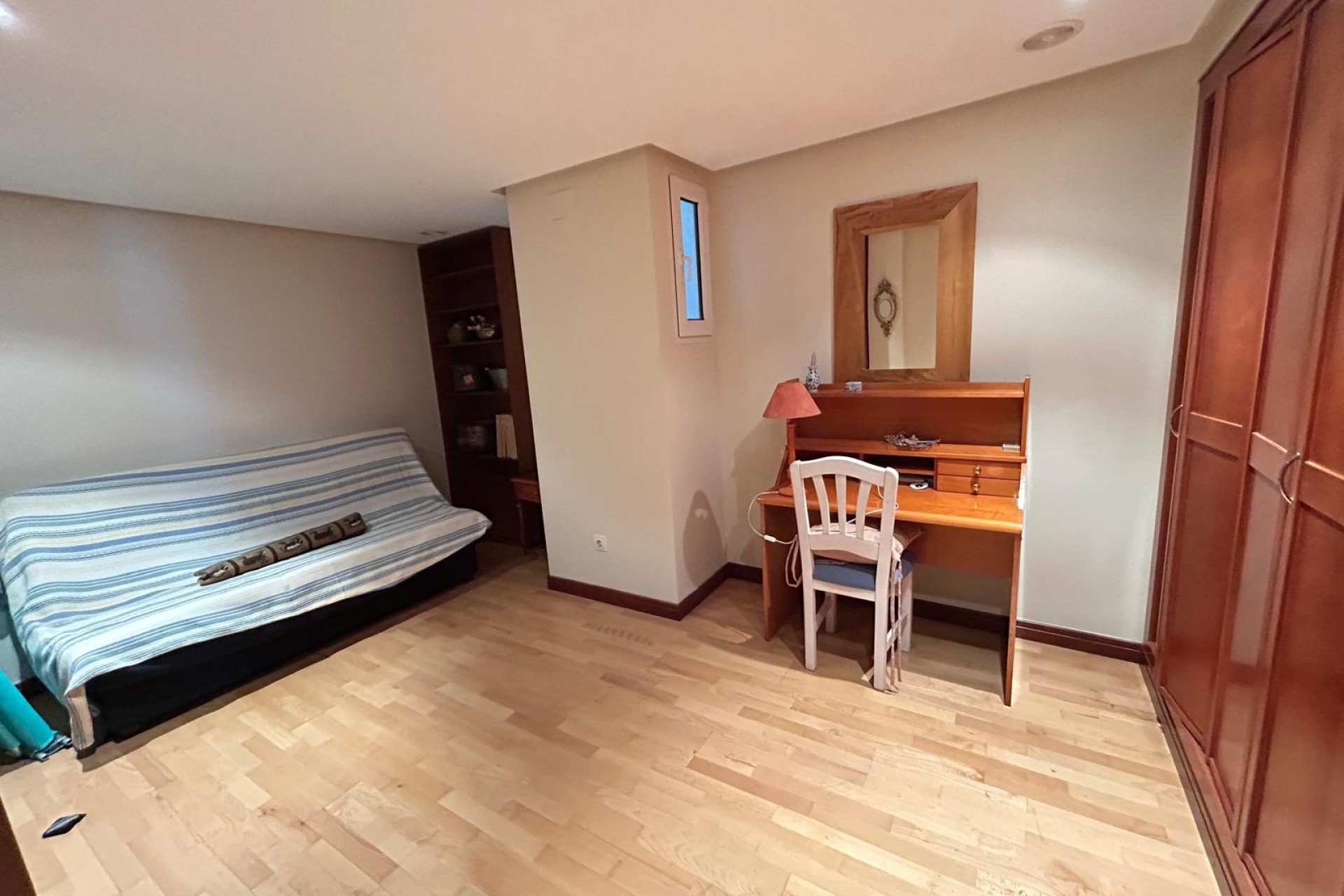 Herverkoop - Appartement / Flat -
Alicante