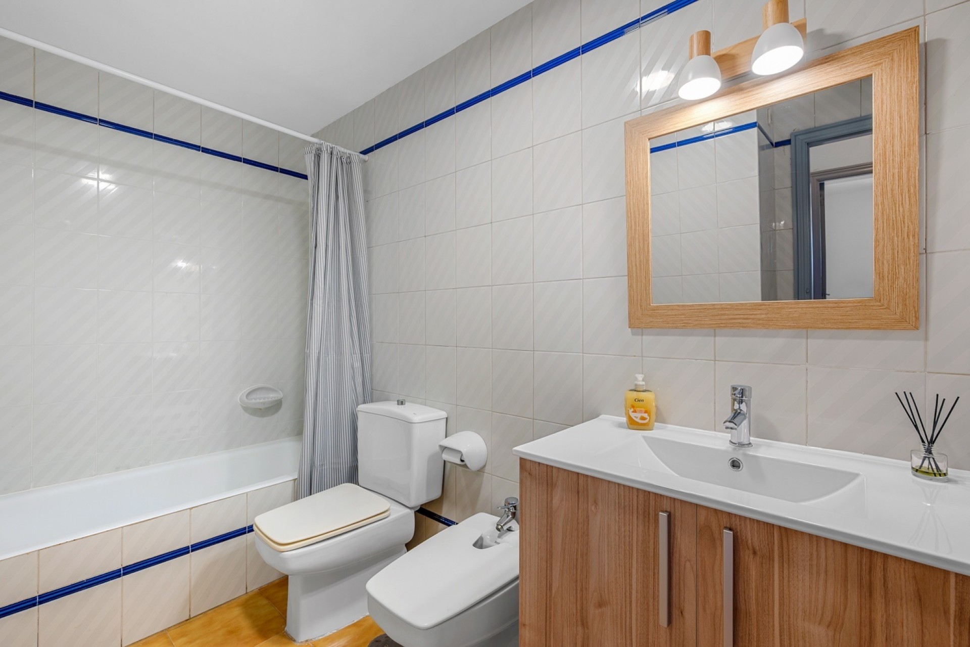 Herverkoop - Appartement / Flat -
Altea