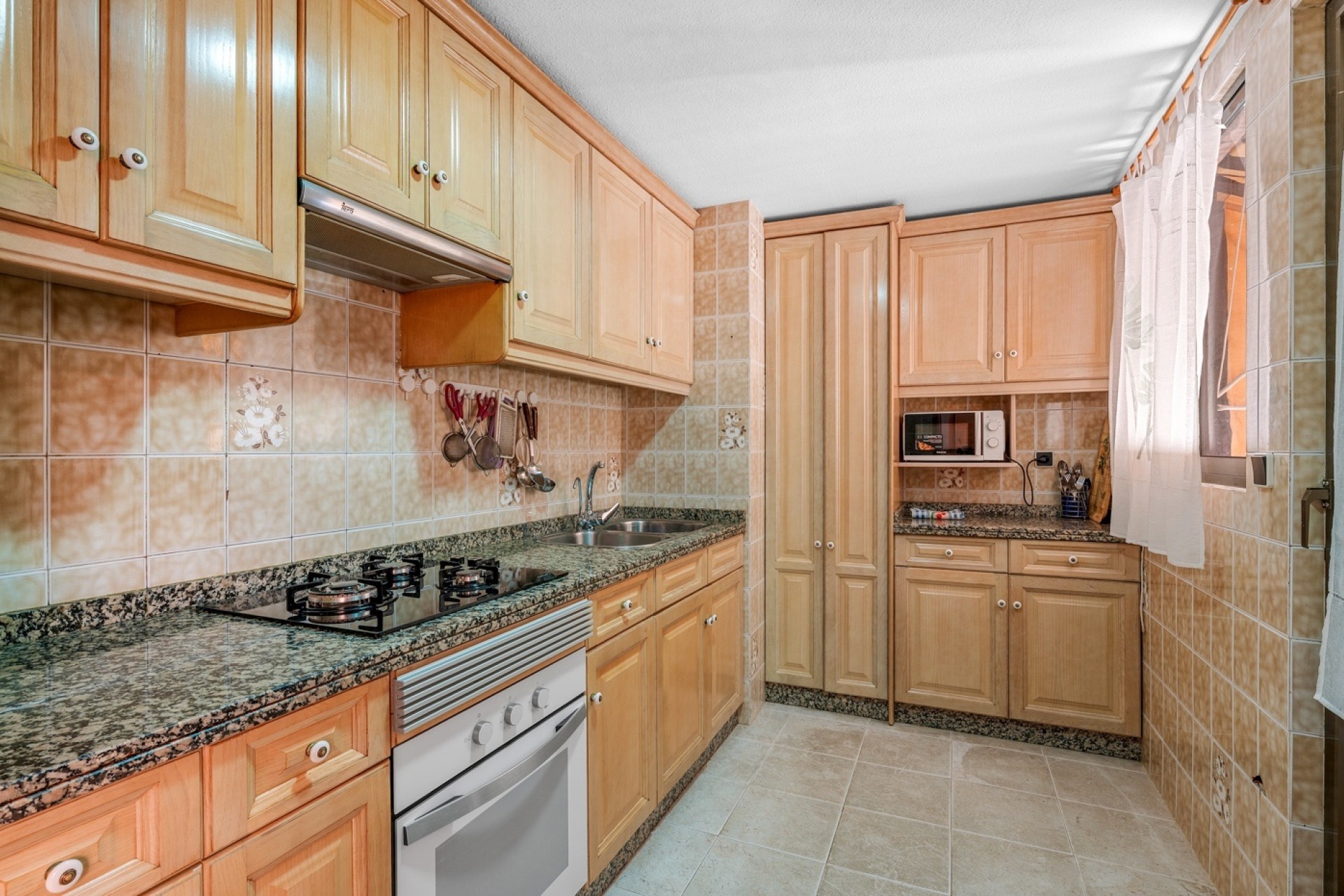 Herverkoop - Appartement / Flat -
Arenales del Sol - Segunda linea playa