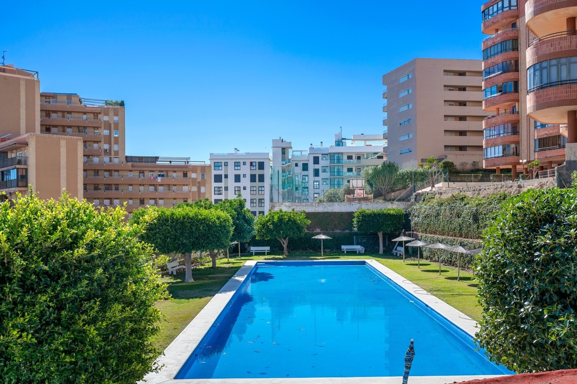Herverkoop - Appartement / Flat -
Arenales del Sol - Segunda linea playa