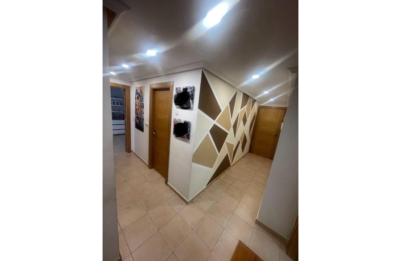 Herverkoop - Appartement / Flat -
Beniel - Zeneta