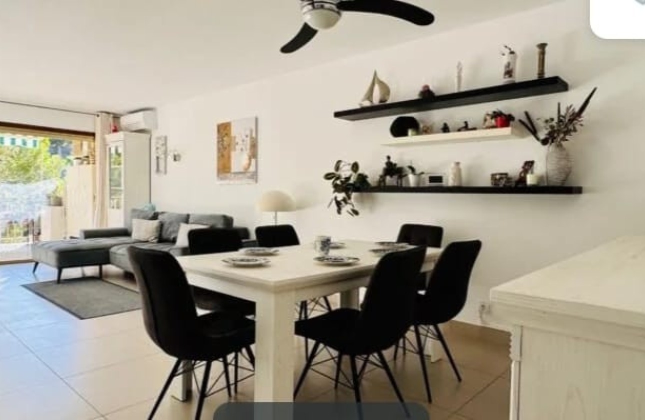 Herverkoop - Appartement / Flat -
Cala Vinyes - Calvià