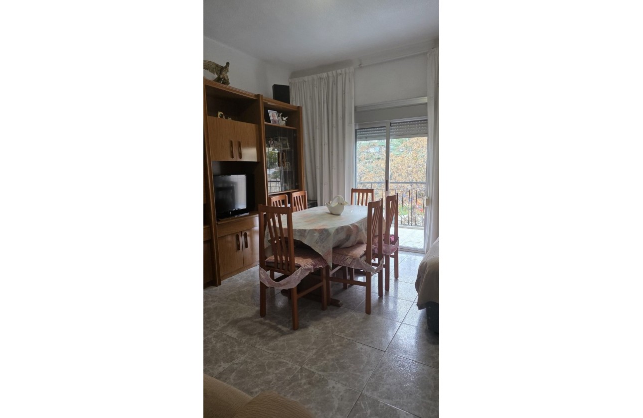 Herverkoop - Appartement / Flat -
Crevillente