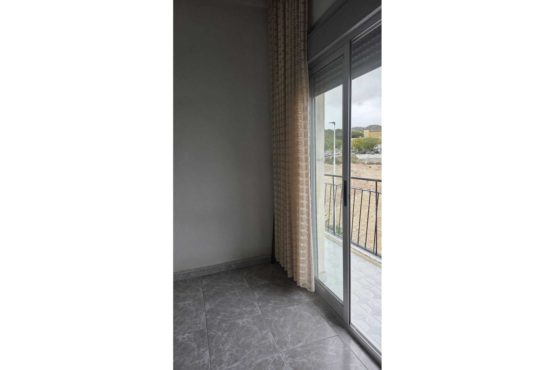 Herverkoop - Appartement / Flat -
Crevillente