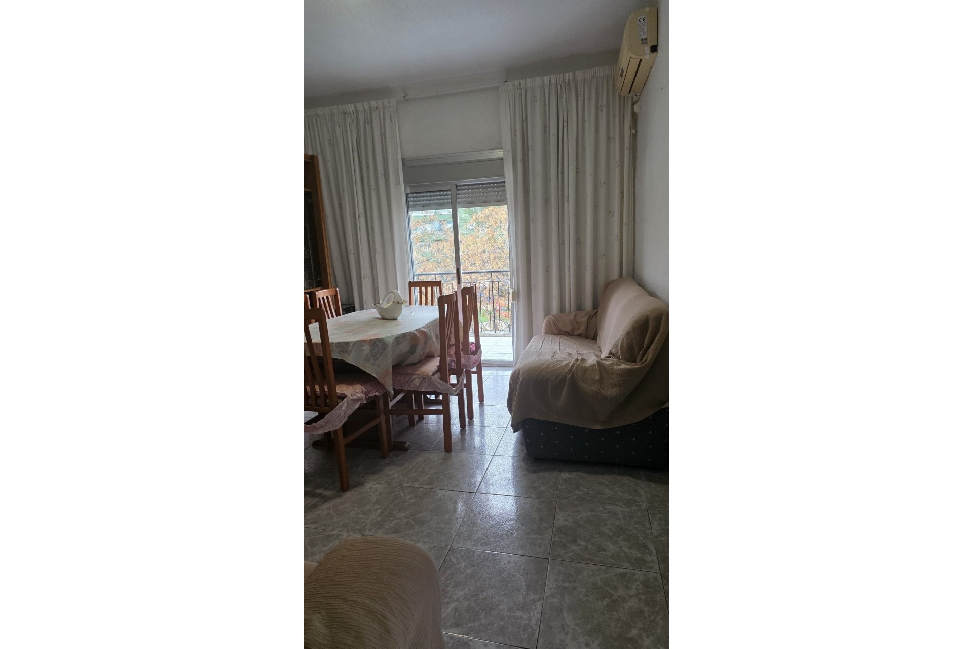 Herverkoop - Appartement / Flat -
Crevillente