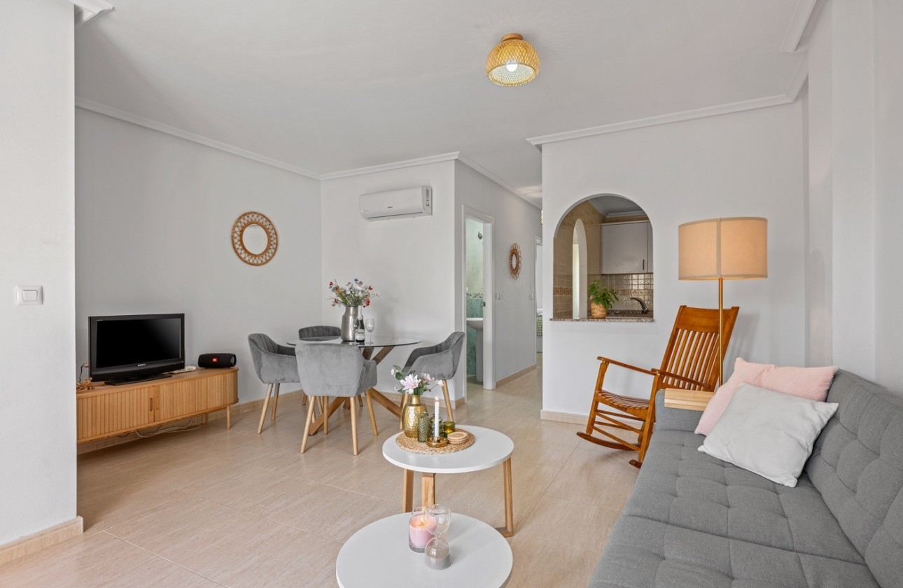 Herverkoop - Appartement / Flat -
Daya Nueva - Costa Blanca South