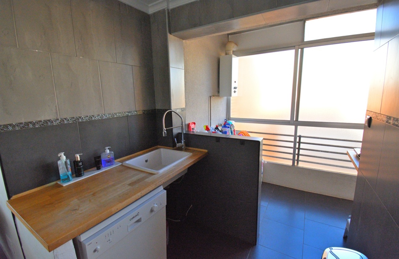 Herverkoop - Appartement / Flat -
Daya Nueva