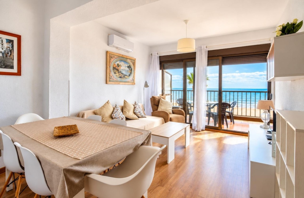 Herverkoop - Appartement / Flat -
El Campello - Playa Muchavista