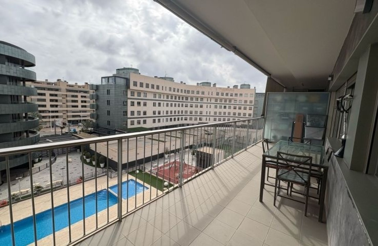 Herverkoop - Appartement / Flat -
Elche