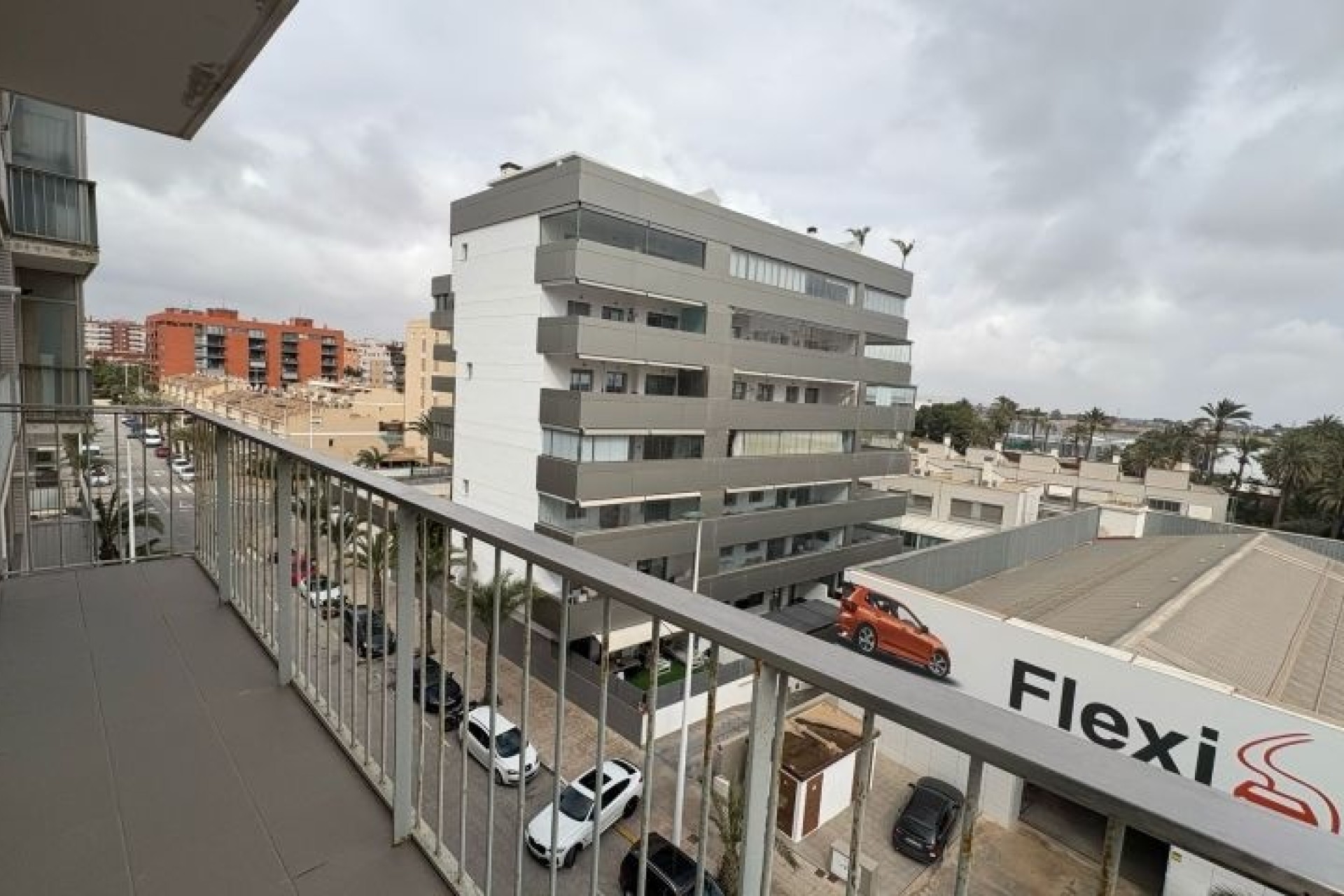 Herverkoop - Appartement / Flat -
Elche