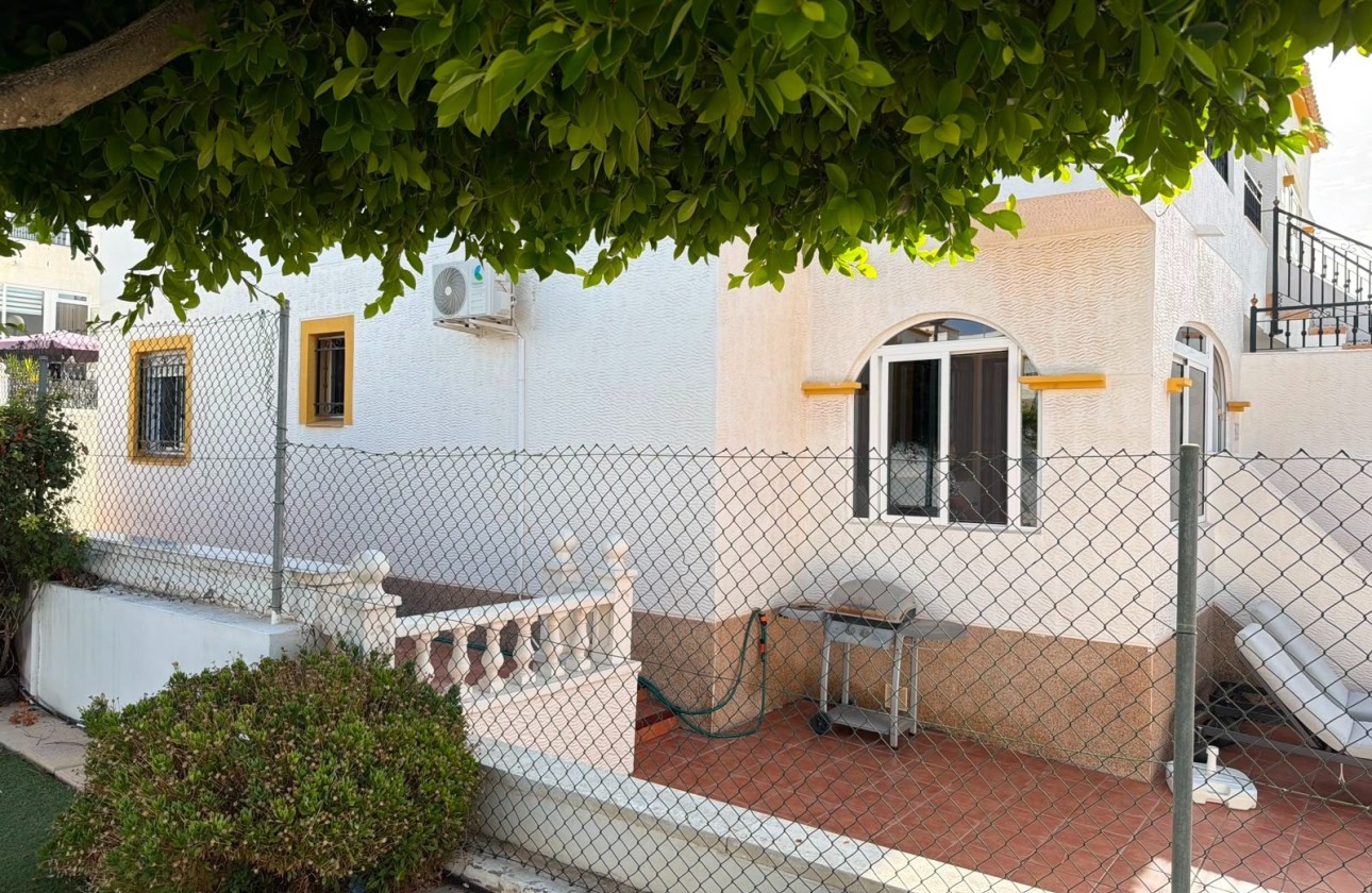 Herverkoop - Appartement / Flat -
Entre Naranjos - Vistabella Golf
