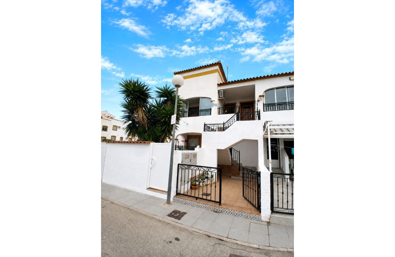 Herverkoop - Appartement / Flat -
Entre Naranjos - Vistabella Golf