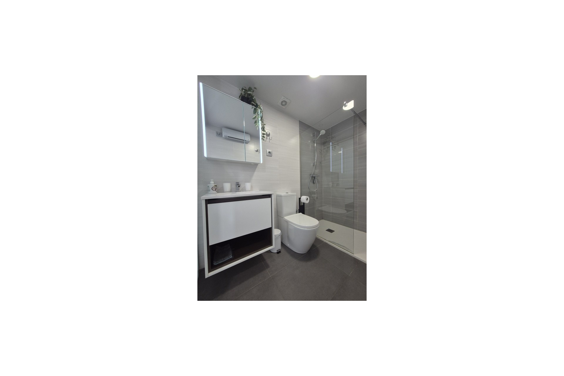 Herverkoop - Appartement / Flat -
Entre Naranjos - Vistabella Golf