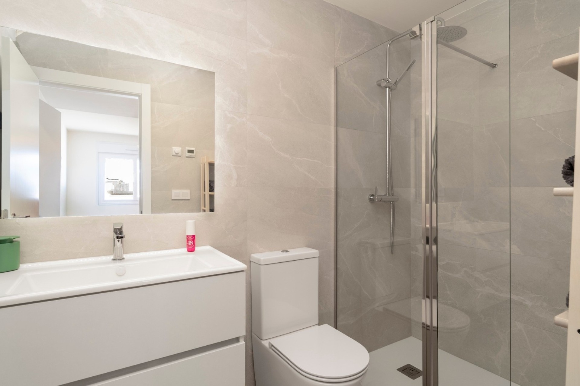 Herverkoop - Appartement / Flat -
Finestrat