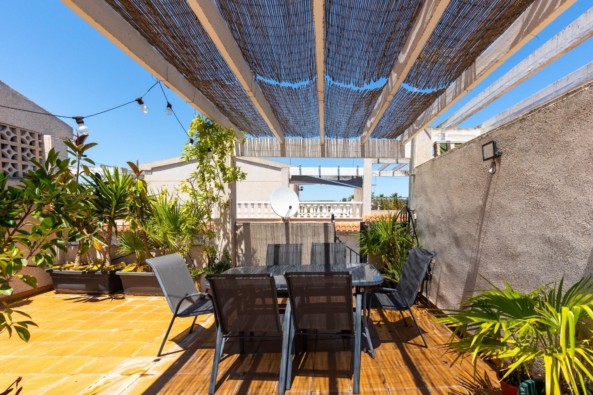 Herverkoop - Appartement / Flat -
Guardamar del Segura - El moncayo