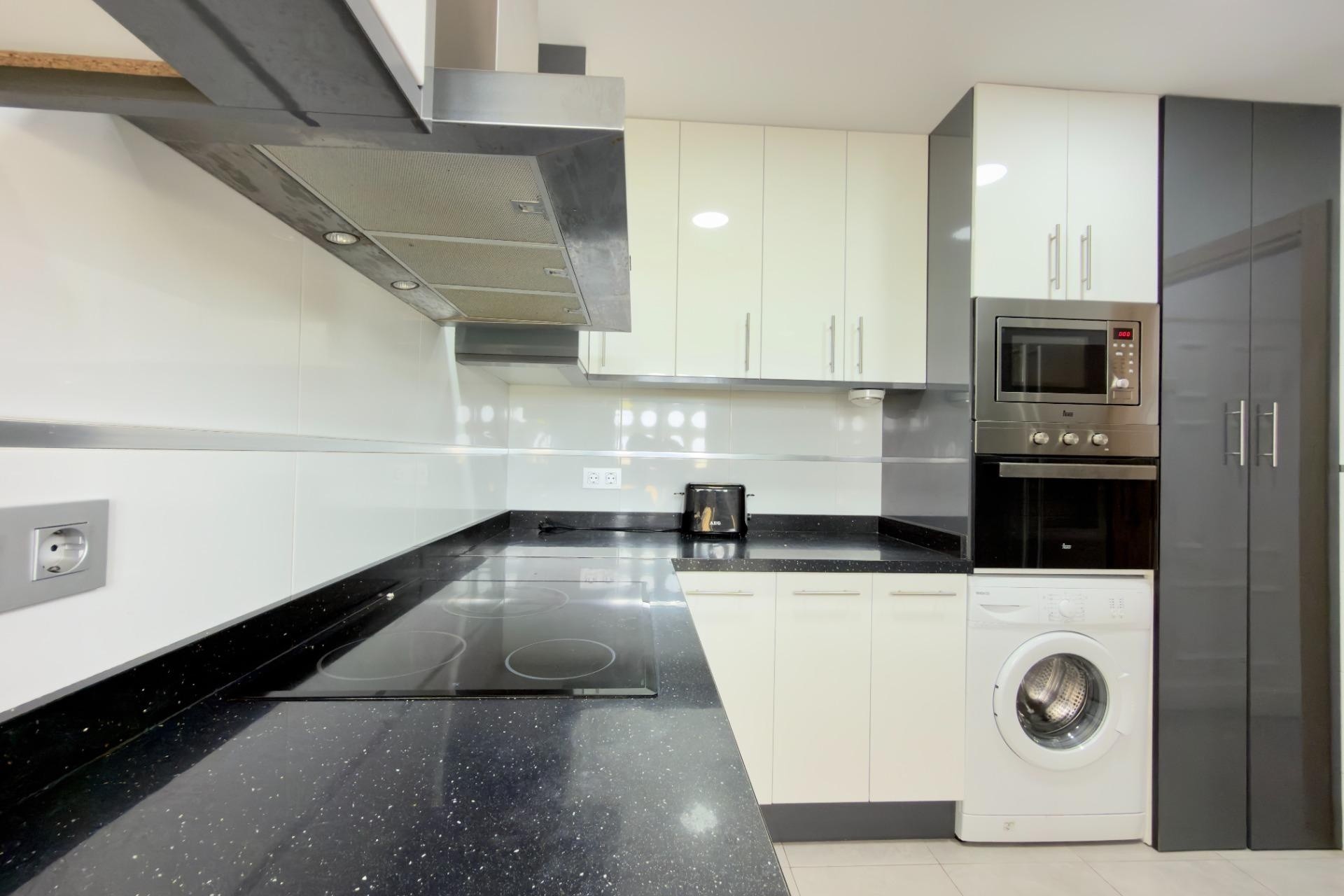 Herverkoop - Appartement / Flat -
Guardamar del Segura - Urbanizaciones