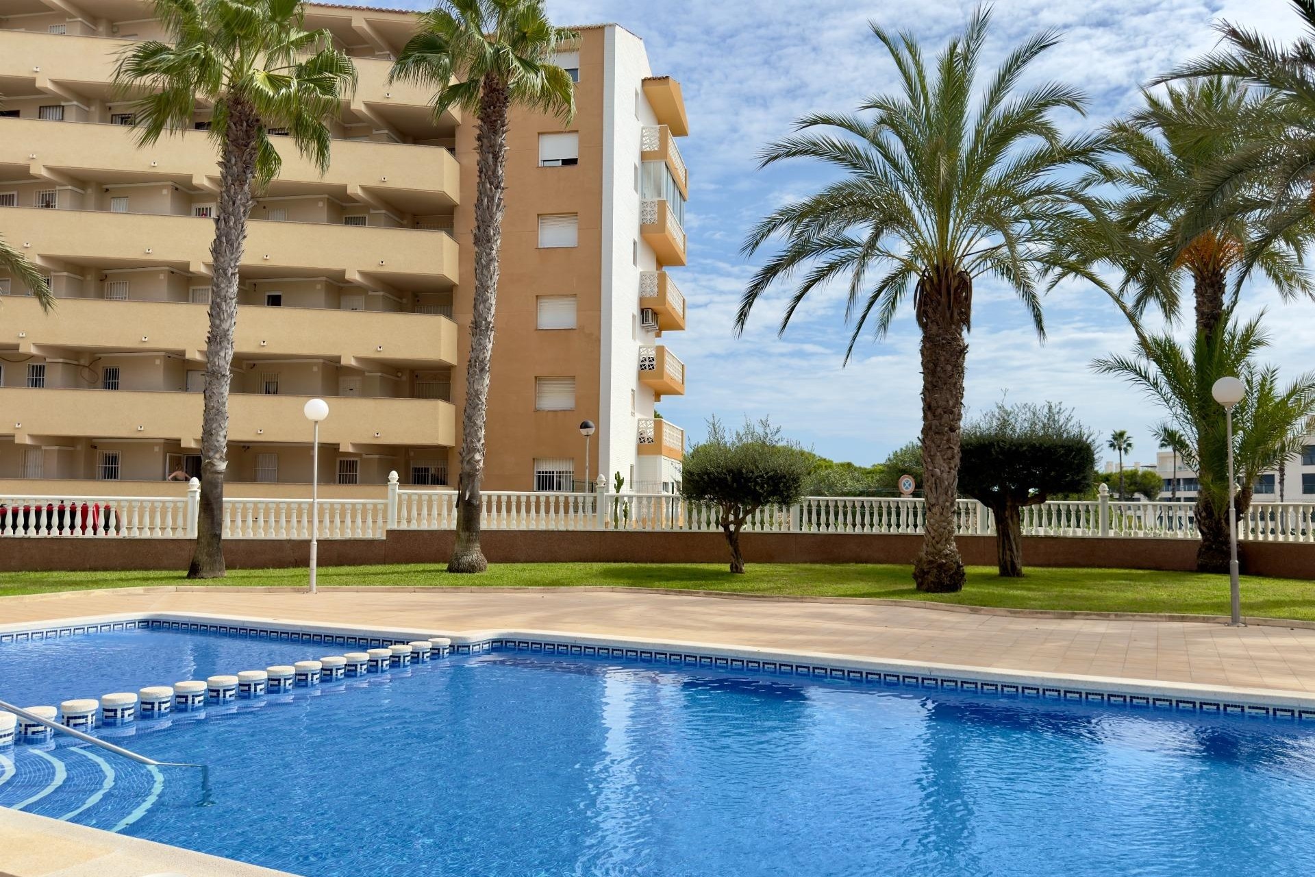 Herverkoop - Appartement / Flat -
Guardamar del Segura - Urbanizaciones