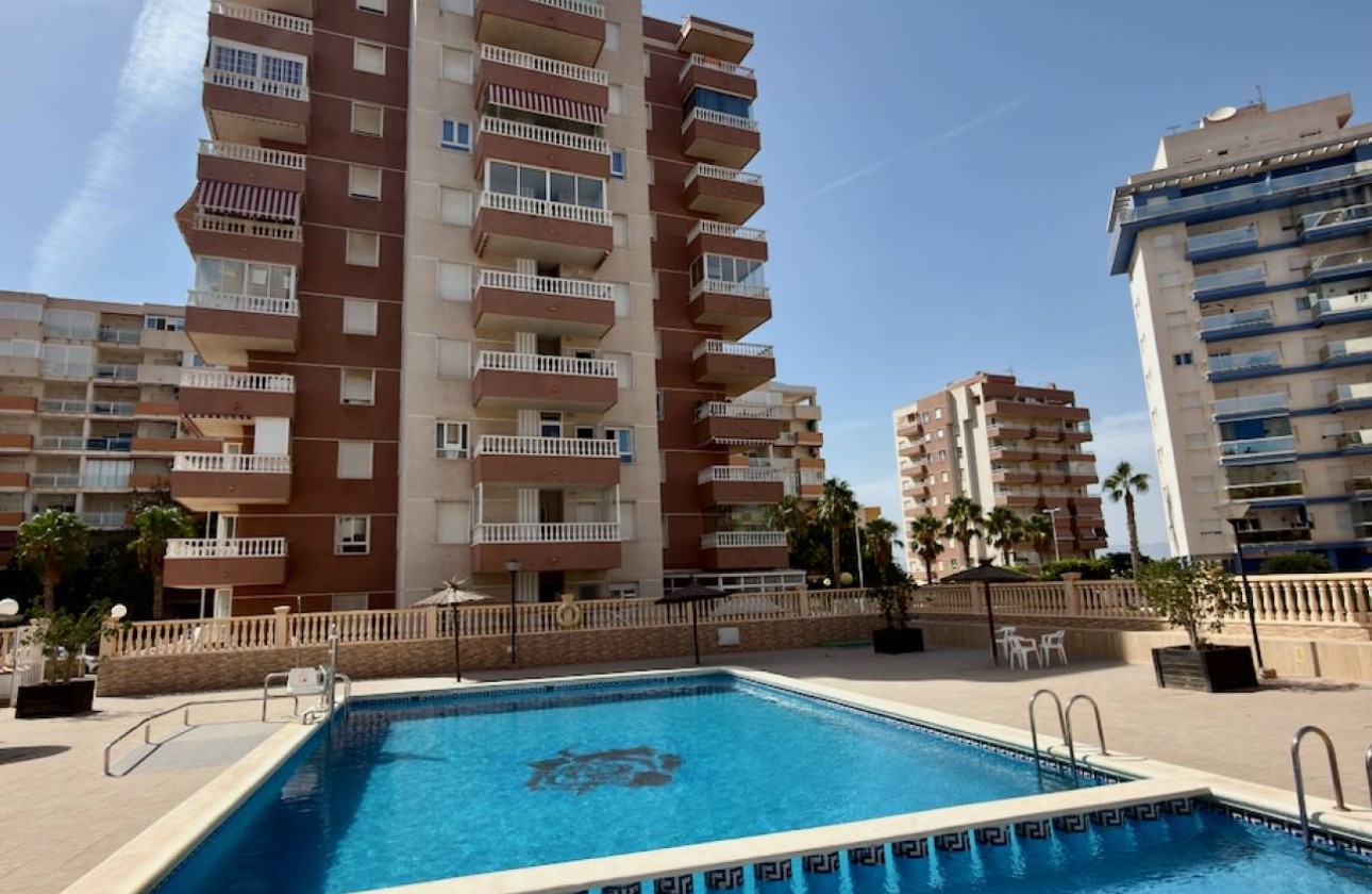 Herverkoop - Appartement / Flat -
Guardamar del Segura