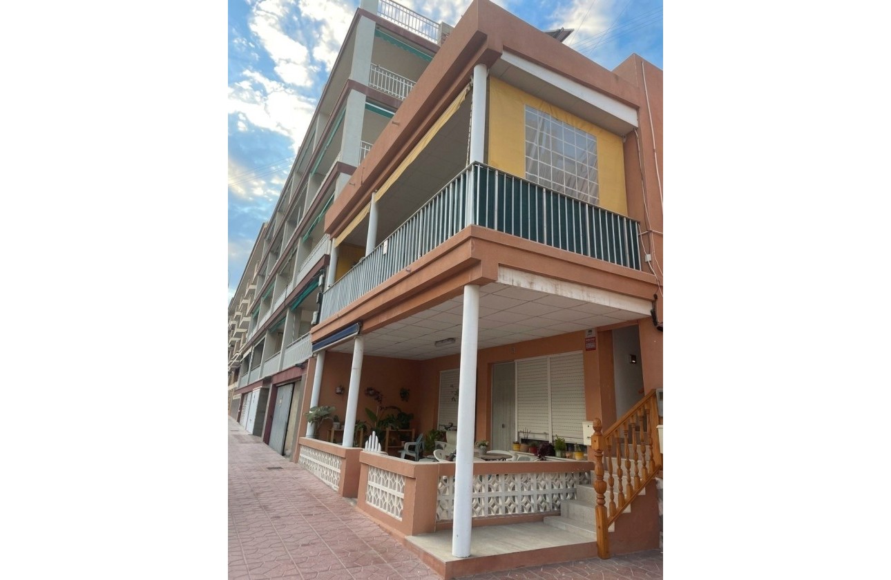 Herverkoop - Appartement / Flat -
Guardamar del Segura