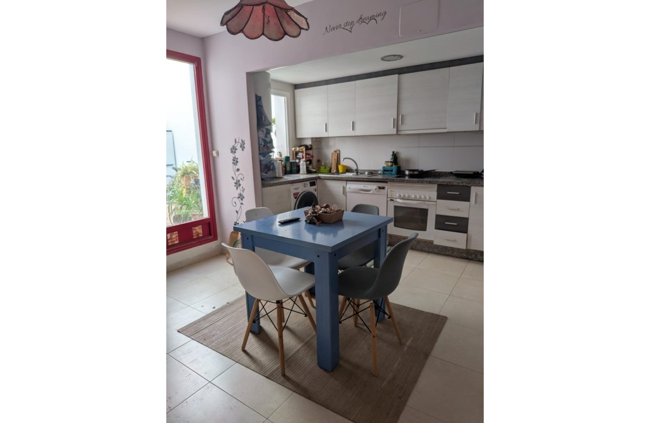 Herverkoop - Appartement / Flat -
Jesus Pobre - Inland