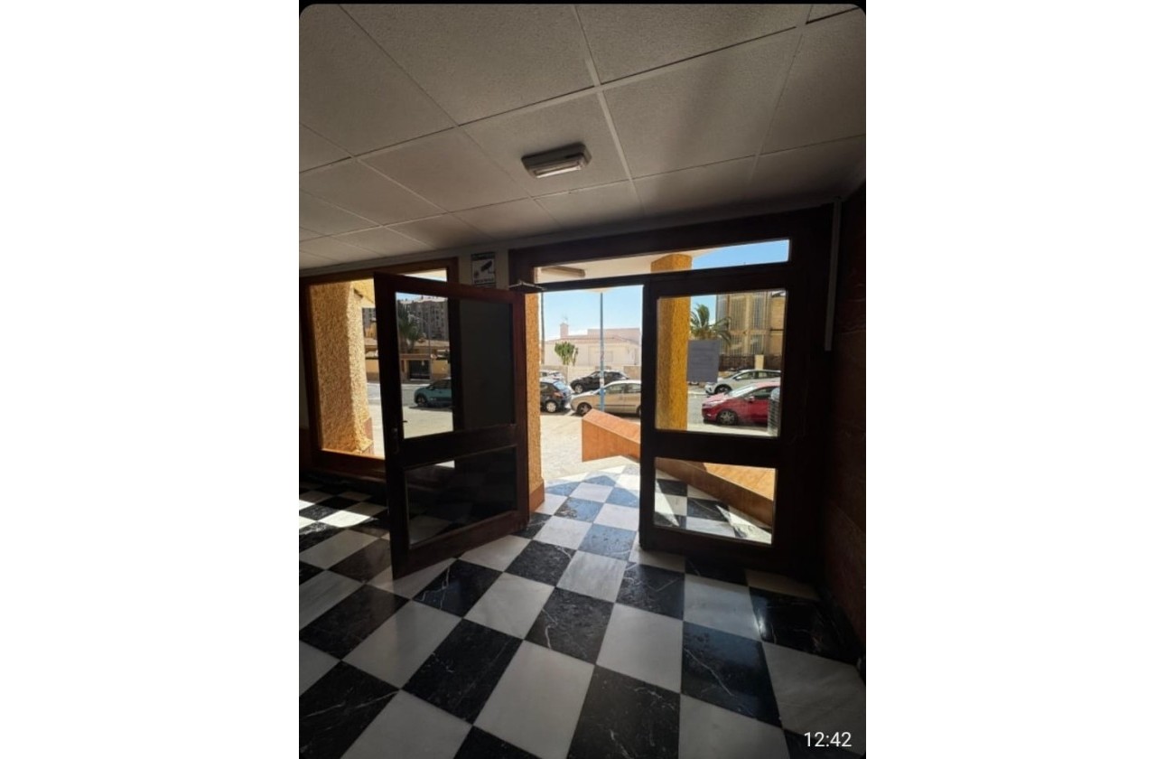 Herverkoop - Appartement / Flat -
La Manga del Mar Menor - La Manga