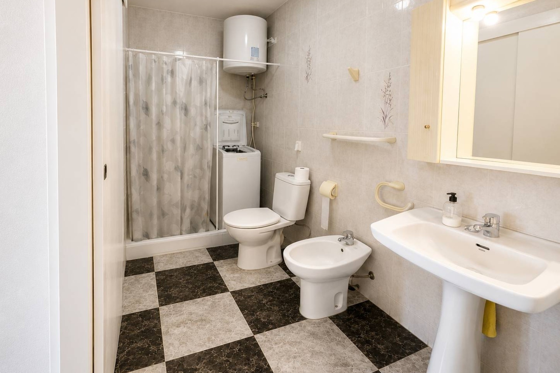 Herverkoop - Appartement / Flat -
La Manga del Mar Menor - La Manga