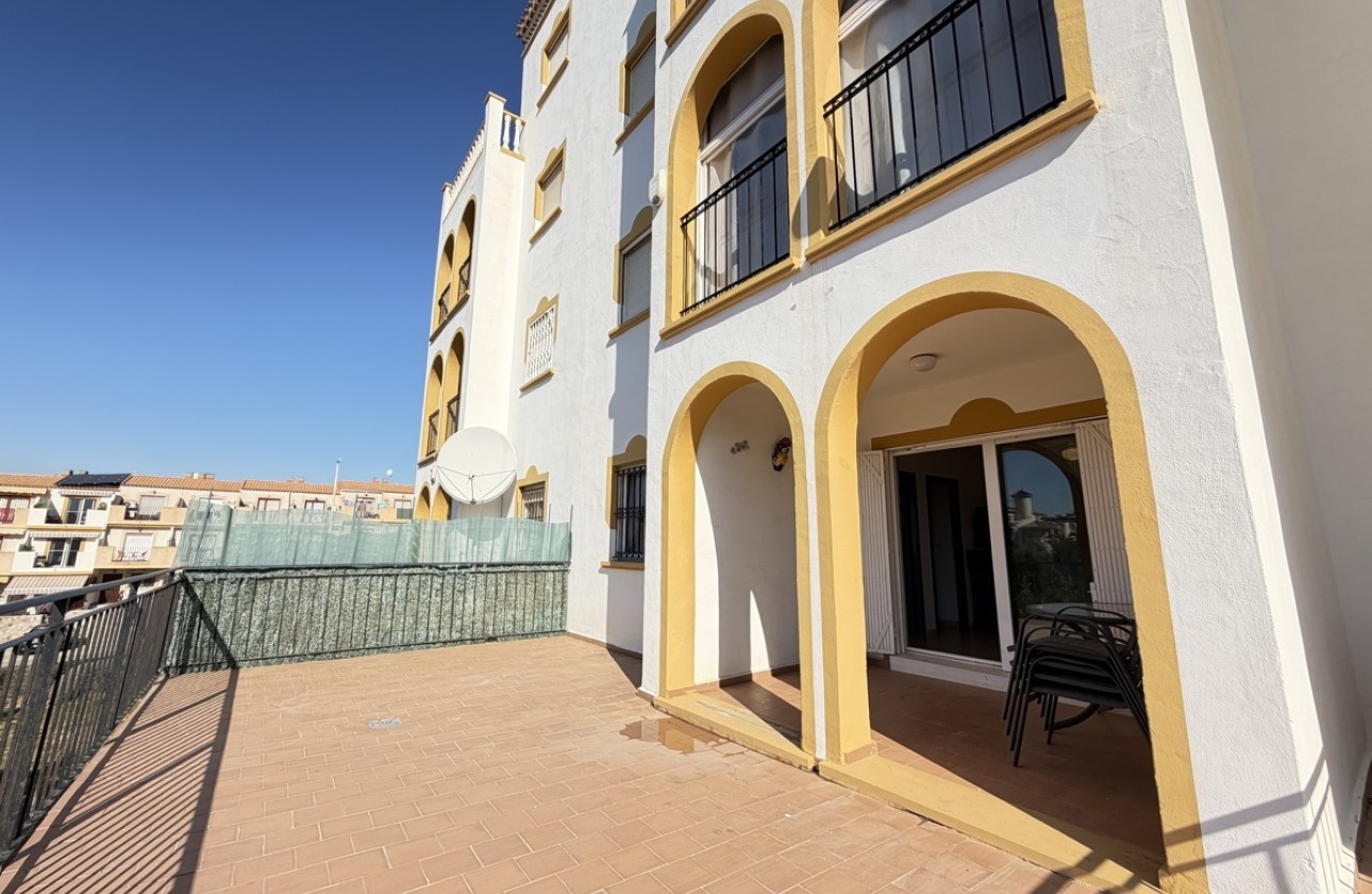 Herverkoop - Appartement / Flat -
La Zenia