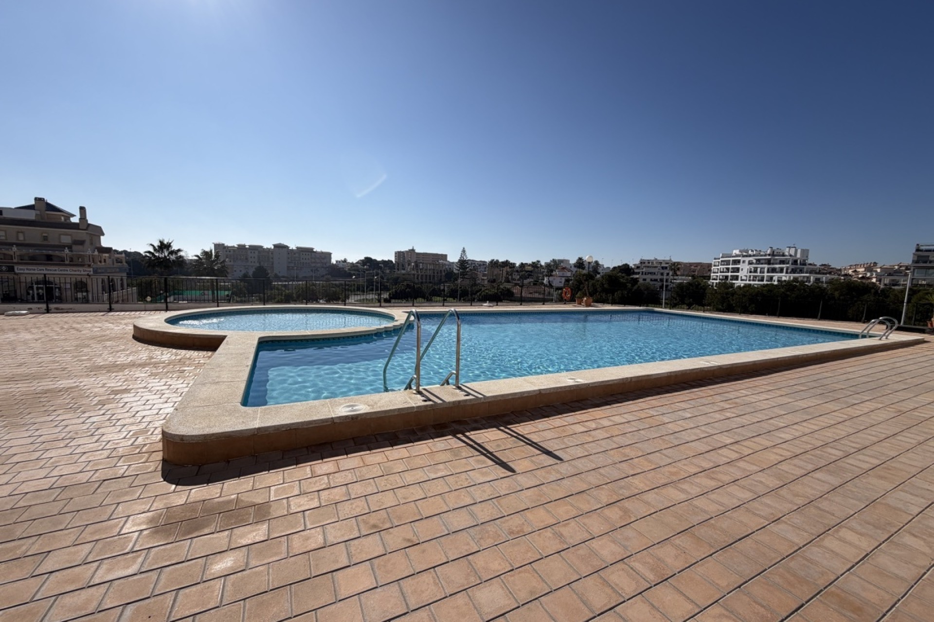Herverkoop - Appartement / Flat -
La Zenia
