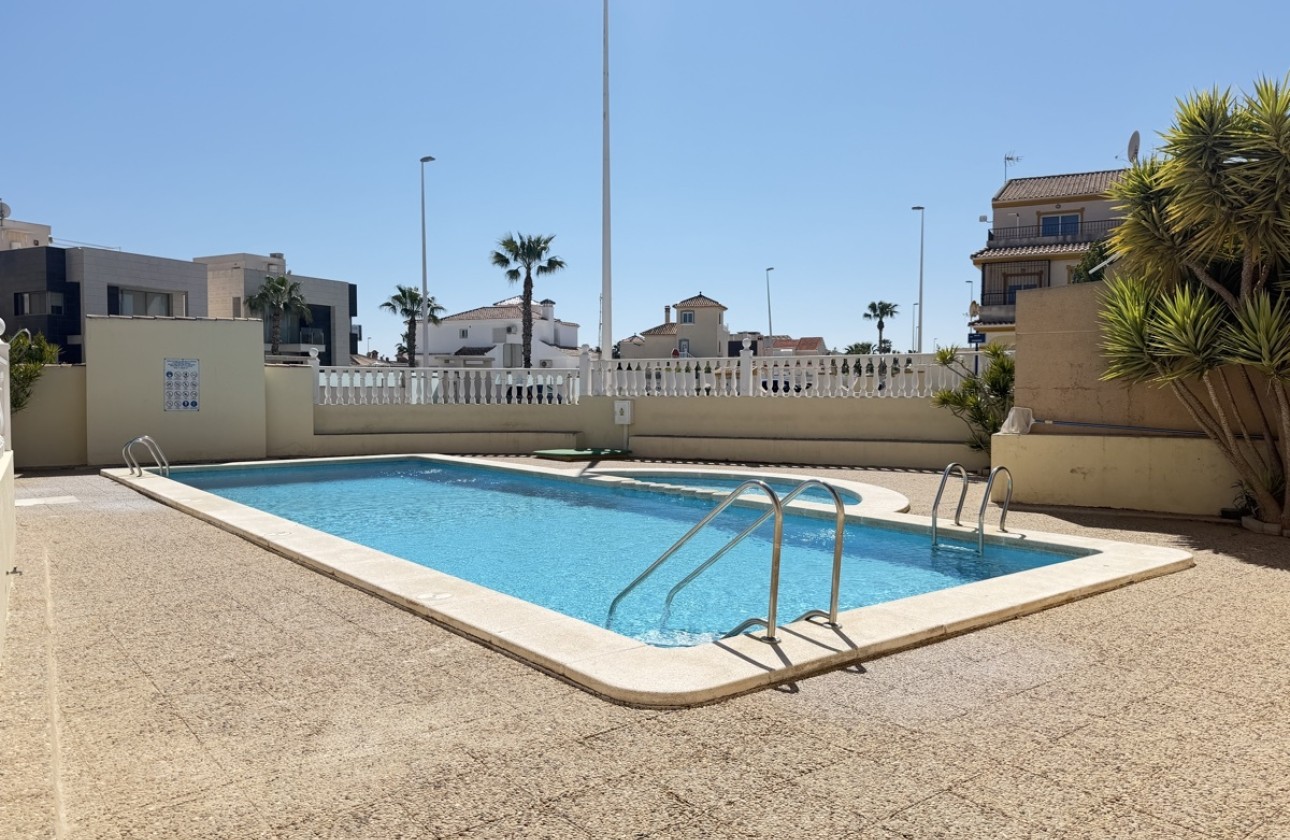Herverkoop - Appartement / Flat -
La Zenia