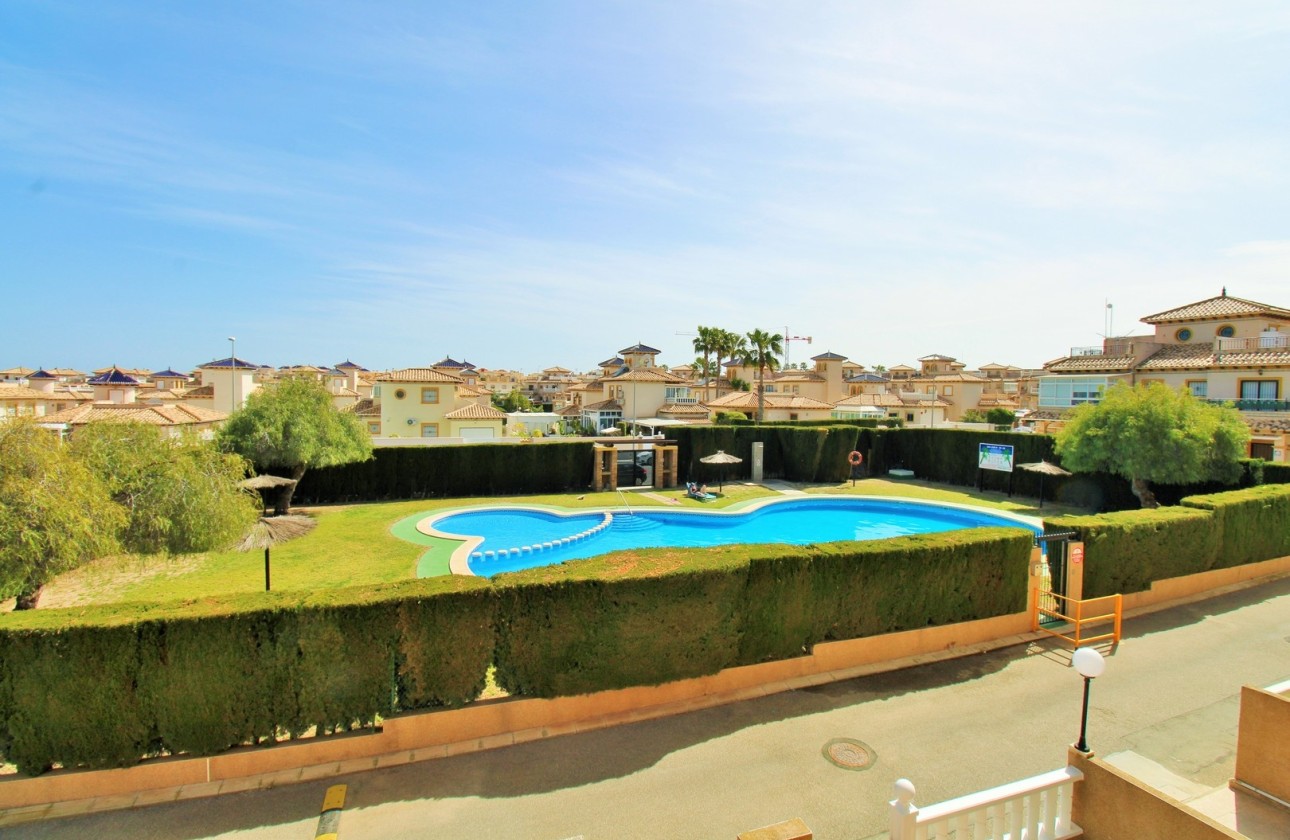 Herverkoop - Appartement / Flat -
La Zenia