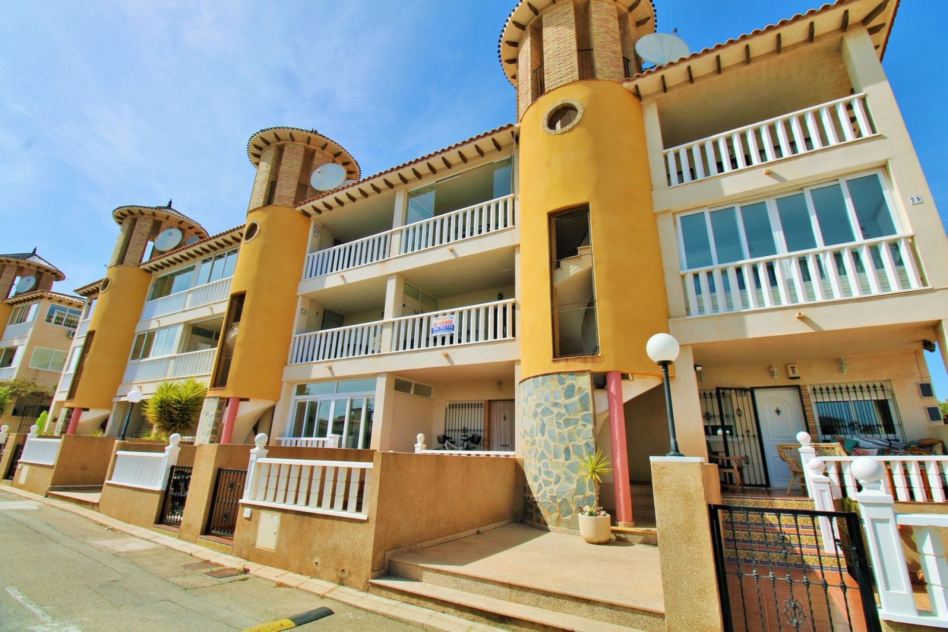 Herverkoop - Appartement / Flat -
La Zenia